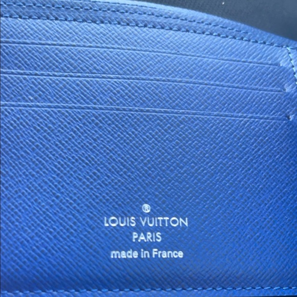New Blue Louis Vuitton Men’s Wallet - Picture 4 of 6